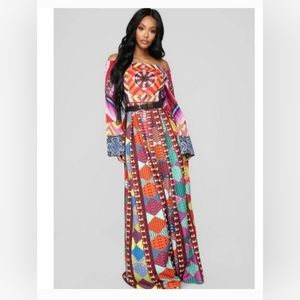 L'ATISTE Off Shoulder Kaleidescope Maxi Dress NWOT